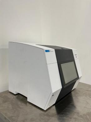 Agilent AriaDX Real-Time PCR Thermocycler with Integrated Touchscreen-cover