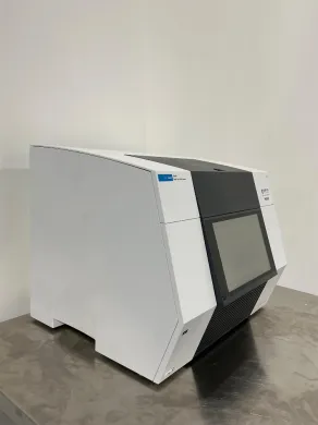 Agilent AriaDX Real-Time PCR Thermocycler with Integrated Touchscreen