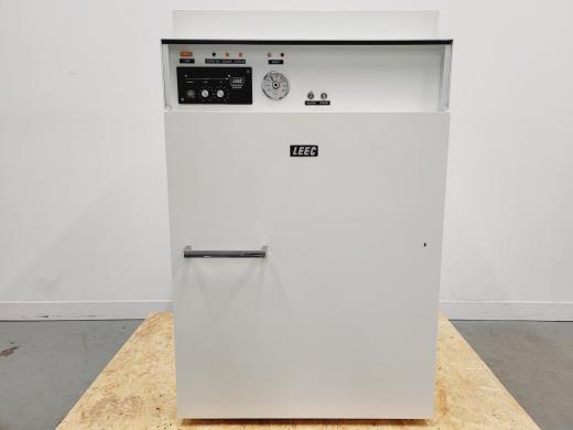 LEEC Hot and Cold Laboratory Incubator Model PFC2CK Lab-cover