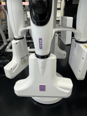 INTEGRA Biosciences Multichannel Electronic Pipettes Set (125–1250 µL) with Stands-cover