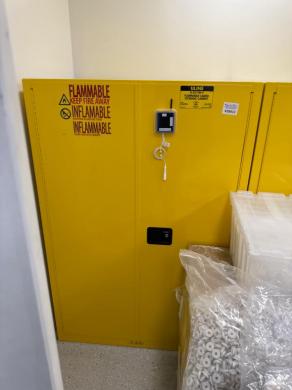 ULINE Model 879000 90 Gallon FM-Approved Flammable Liquid Storage Cabinet-cover