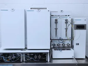 Spark Holland Solid Phase Extraction System with Automated Components, 2 of 29