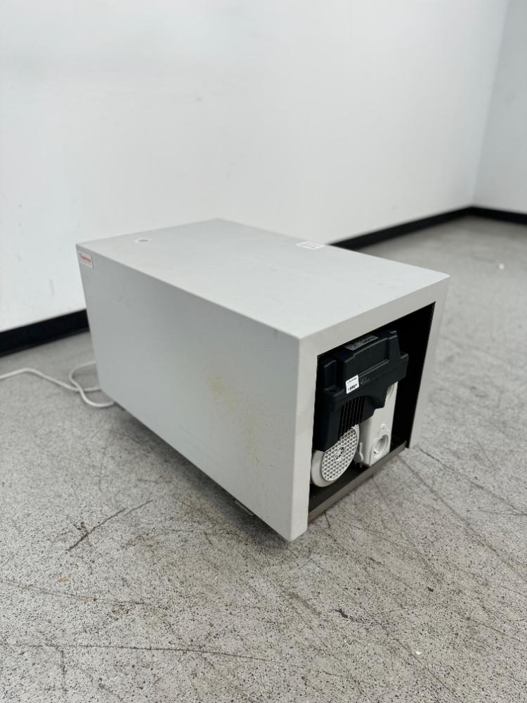 Leybold Sogevac SV 40/65 BIFC Rotary Vane Vacuum Pump for Laboratory Use