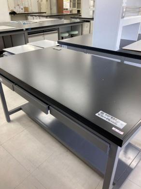Itoki Side Laboratory Workbench Model 4699, 150×90×80cm-cover