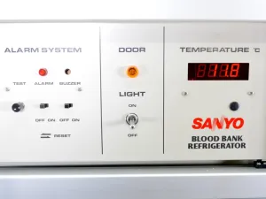 Sanyo MBR-107D(H) Blood Bank Refrigerator, 4 of 4