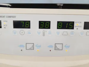 IEC CL3-R Bench Top Centrifuge with Rotor, 16 of 17