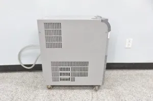 Thermo Scientific NESLAB ThermoFlex 900 / 1400 Recirculating Chillers with Precise ±0.1°C Temperature Control, 2 of 10