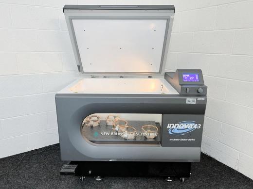 New Brunswick Innova 43 Large Capacity Incubator Shaker with Dual Orbit Options-cover