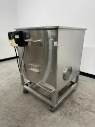Xcellerex 1000L Stainless Steel Single-Use Bioprocess Mixing Vessel with Integrated Control, 3 of 4