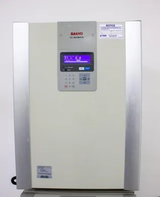 Sanyo MCO-19AIC CO2 Incubator 170L with Humidity Control and Infrared Sensor