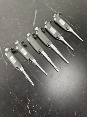 VWR Single Channel Adjustable Micropipettes Set – 6 Units with 20 µL, 200 µL, and 1000 µL Volumes-cover