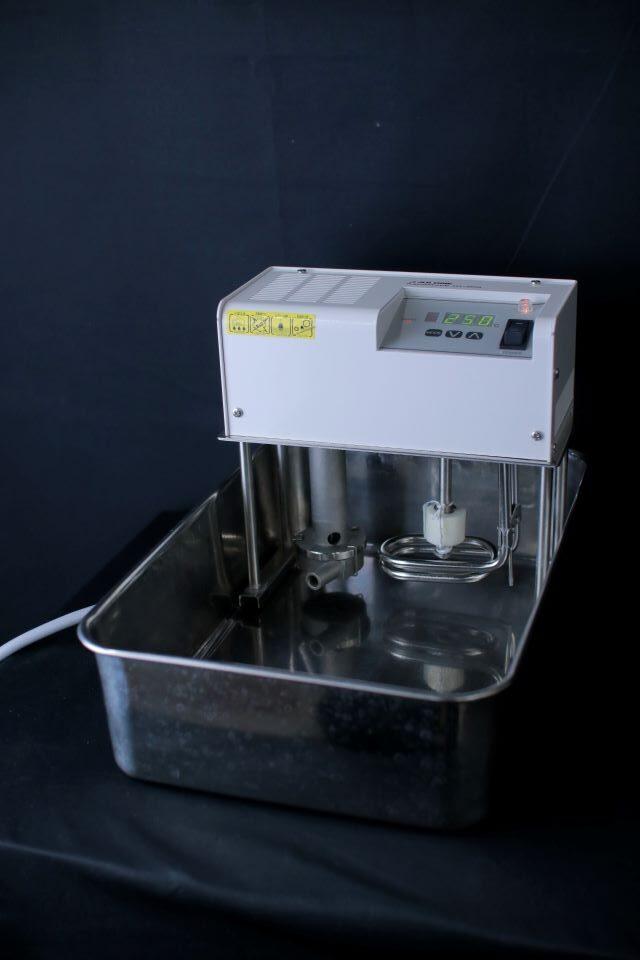 AS ONE 44-1003-16 Temperature-controlled Bath with Stirrer