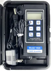 VWR 100A Digital Thermometer with Probe and USB Connectivity, 2 of 11