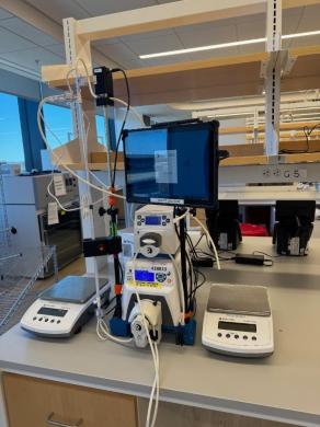 Repligen KrosFlo KR2i Benchtop Tangential Flow Filtration (TFF) System with Integrated Control and Pump Module-cover