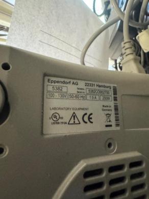 Eppendorf ThermoMixer C Tube Mixer with Precise Temperature Control and Mixing-cover