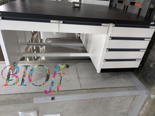 KAD-1815 Central Laboratory Workbench with Reagent Shelf, 1800×1500×800/1800mm-cover