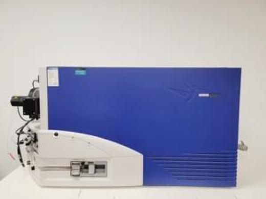 Waters Micromass Q-Tof micro Mass Spectrometer Lab-cover