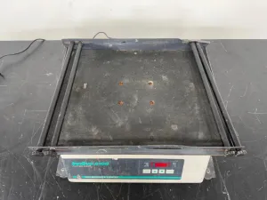 Innova 2100 Platform Shaker, 4 of 4