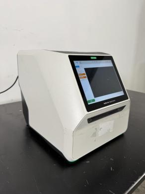 Bio-Rad GelDoc Go Gel Documentation and Imaging System with Integrated Touchscreen-cover