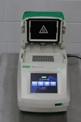 Bio-Rad T100 Gradient 96-Well PCR Thermal Cycler with 5.7" Touchscreen, 7 of 8