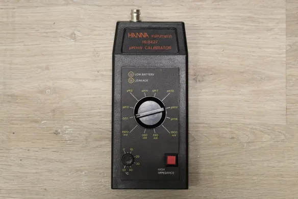 Hanna Instruments HI 8427 pH/mV Simulator