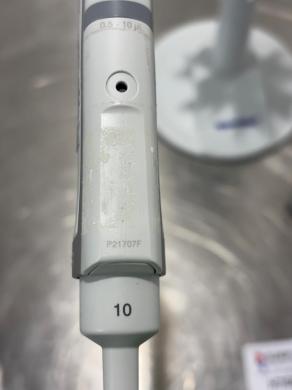 Eppendorf Research Plus Set of 6 Single-Channel Adjustable Volume Pipettes with Stand-cover