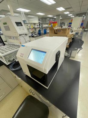 Agilent BioDis Dissolution Apparatus G7970A/G7930A with 24-Basket Automated Sampling Station-cover