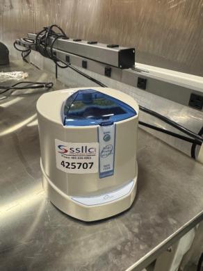Labnet MPS1000 Mini Plate Spinner-cover