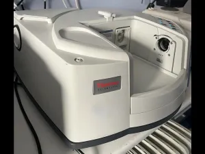 Thermo Nicolet IS10 Mid-Infrared FTIR Spectrometer with DTGS Detector, 8 of 19