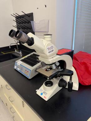 Leica DM2500 LED Optical Microscope with Trinocular Head for Advanced Laboratory Use-cover