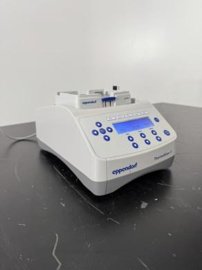 Eppendorf ThermoMixer C Benchtop Incubator and Mixing Device for Microcentrifuge Tubes and Plates-cover