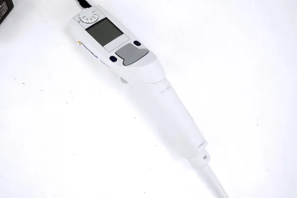 Eppendorf Xplorer plus Electronic Single-Channel Variable Pipette, 0.5–10 µL