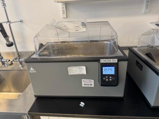 VWR WBE28 Digital Laboratory Waterbath for Controlled Sample Heating-cover