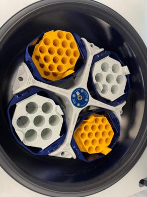 Eppendorf 5910 Ri Refrigerated Benchtop Centrifuge with Touchscreen Control-cover