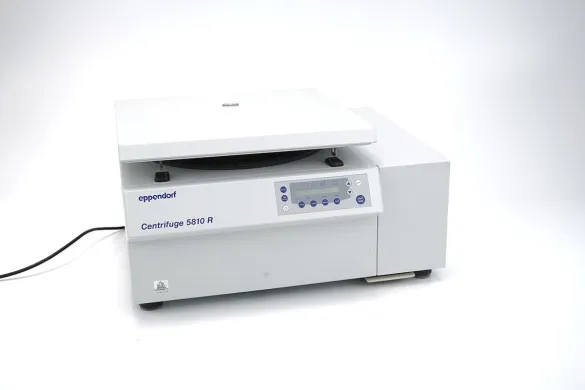 Eppendorf 5810R Refrigerated Benchtop Centrifuge with A-4-81 4x MTP Rotor