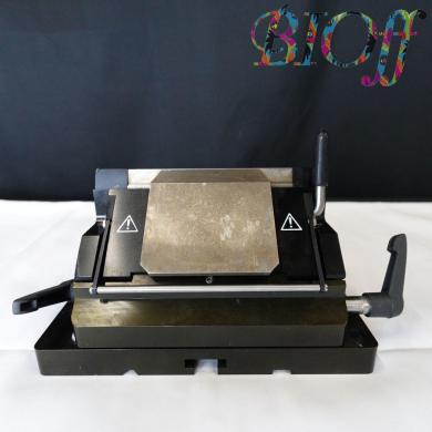 Leica 5803 Cryostat Knife Holder-cover