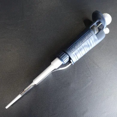 Gilson Pipetman P20 Adjustable Micropipette, 2-20 µL, Model F144056M, Academic Research
