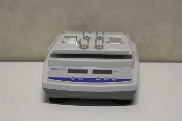 Fisherbrand Microplate Shaker with Precise Orbital Motion and Adjustable Speed Control
