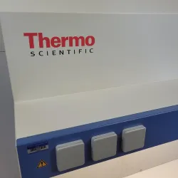 Thermo Scientific Heraguard ECO 1.2 Laminar Flow Clean Bench with HEPA Filtration, 3 of 8
