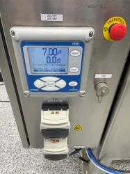 GE Xcellerex XDUO 500 Single-Use Bioreactor System with Touchscreen Control, 3 of 4