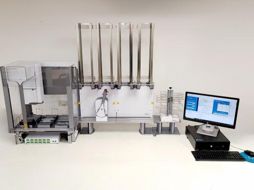Agilent Bravo Liquid Handling System w/ BenchCel 4R, Labware Minihub and More-cover