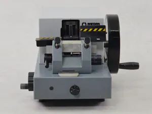 Medim DDM0013 Microtome, 2 of 3