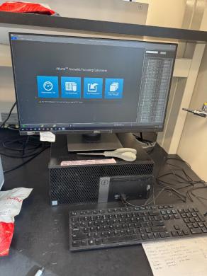 Invitrogen Attune NxT Acoustic Focusing Cytometer AFC2 with CytoMax Autosampler-cover