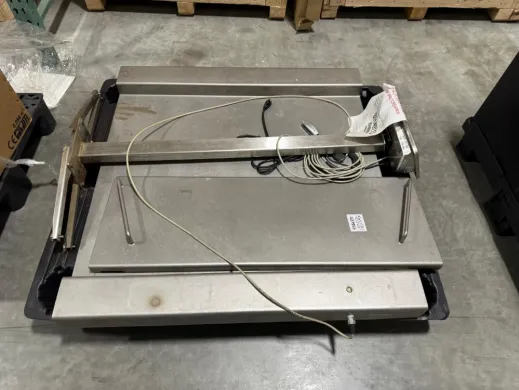 Sartorius CAIS2-U Floor Scale with Integrated Digital Indicator for Precise Load Measurement