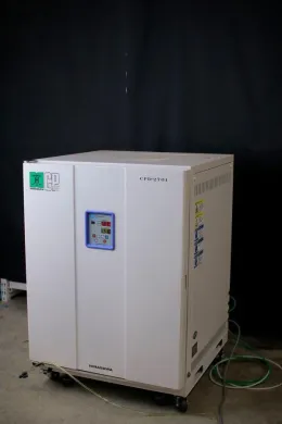 Hirasawa CPD-2701 CO2 Incubator for Controlled Cell Culture Environment