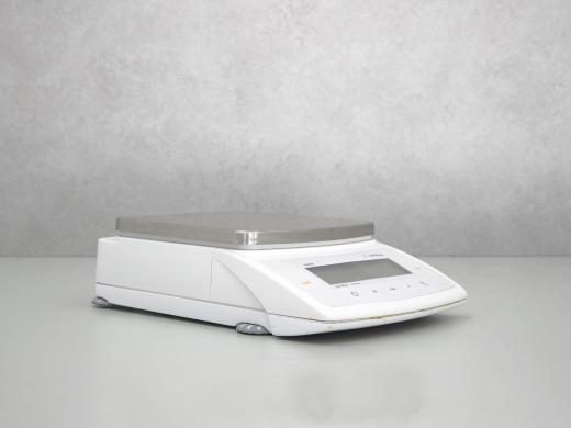 Sartorius CPA8201 Analytical Balance for Accurate Weighing up to 8200g-cover