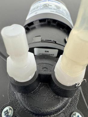 Cole-Parmer Laboratory Vacuum Pressure Pump Model 420-1901-00FK with Dual Outlet Ports-cover