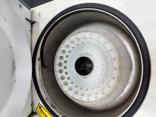 Thermo IEC Micromax RF Refrigerated Benchtop Centrifuge for Clinical and Research Applications-cover