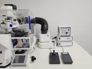 Zeiss PALM Microbeam System with Observer.Z1 Microscope and XL-PALM Incubator, 99 of 102
