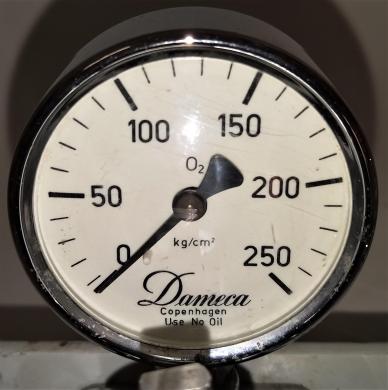 Dameca Dual Oxygen Regulator for Anesthesia Machine-cover
